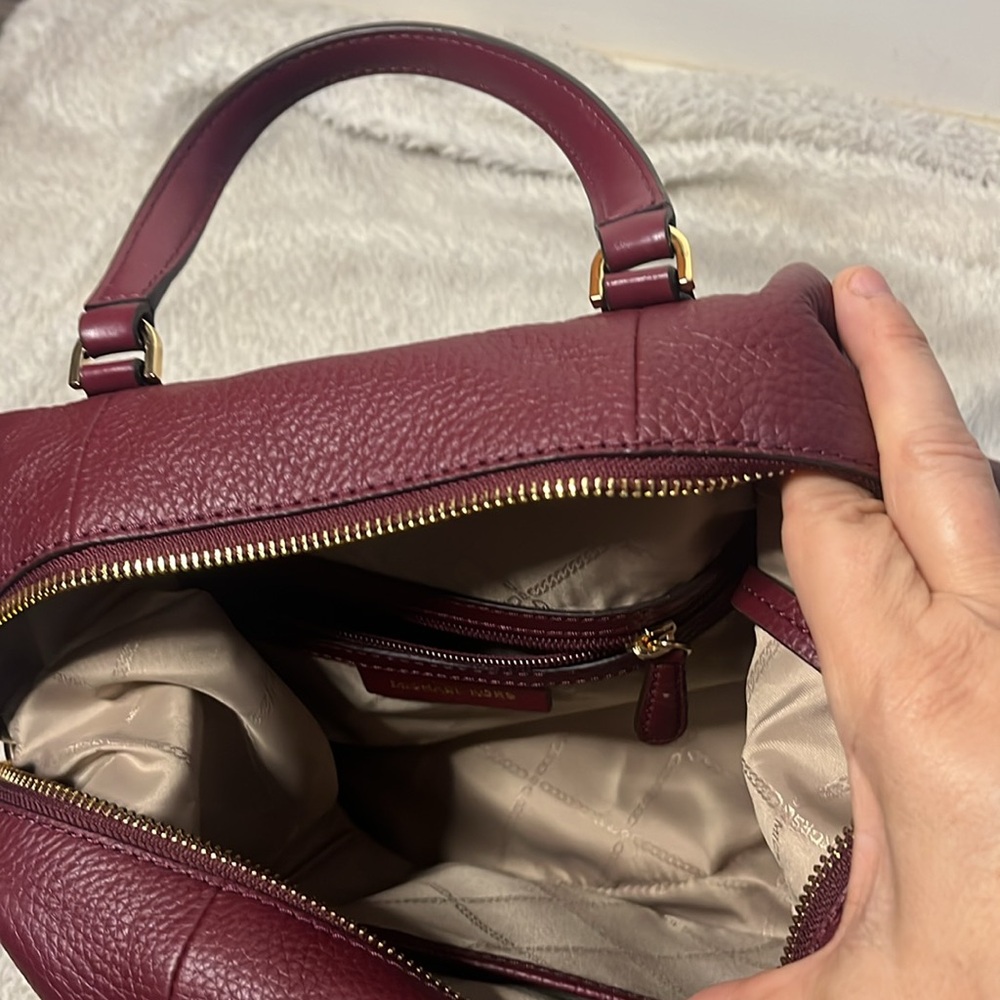 Michael Kors Beck Medium Leather Satchel Bag - Picture 8 of 11